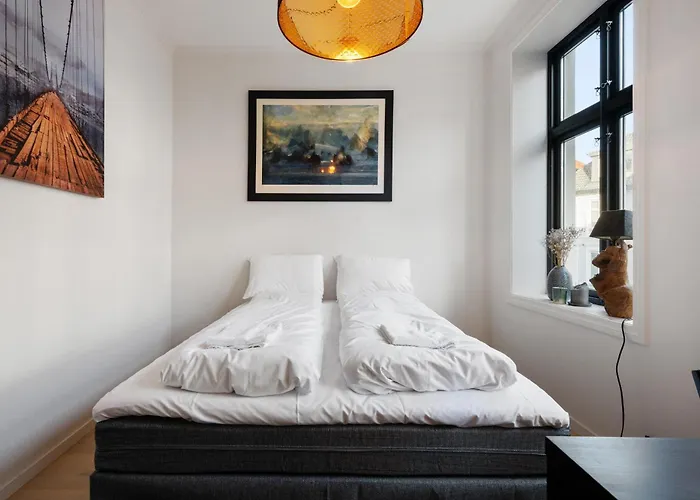 Modern 2Nd-Floor Luxury Apartement